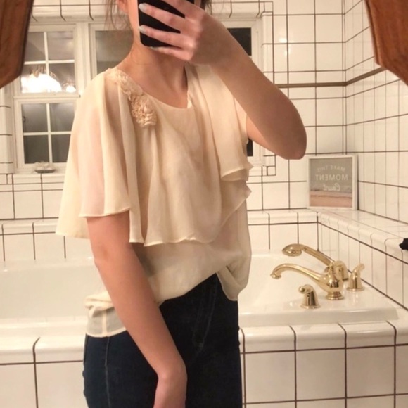 FOREVER 21• cream overlay peasant top - Picture 2 of 5